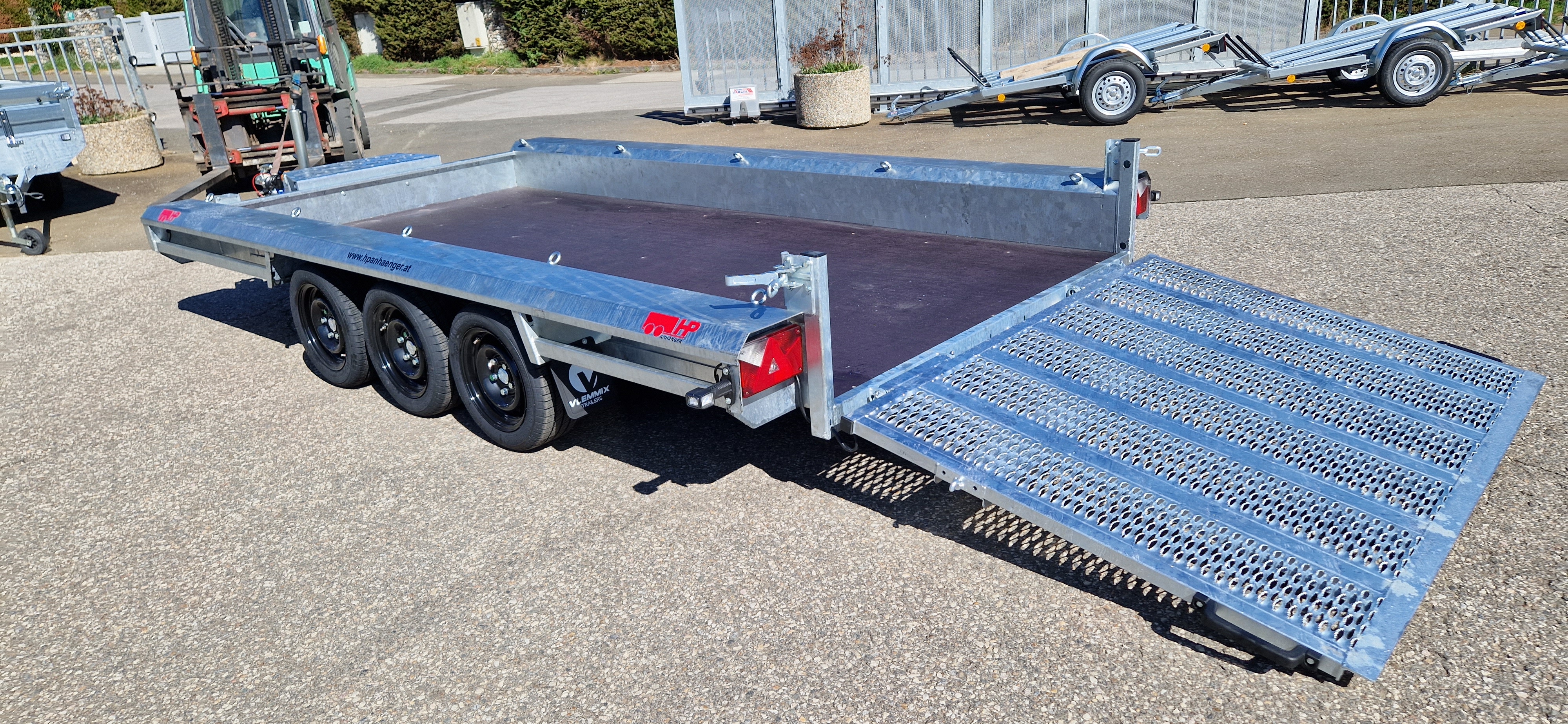 Baggeranhänger, Baumaschinenanhänger, Universaltransporter HP 354818/3 Tridem Sondermodell - verstärkte Bauweise